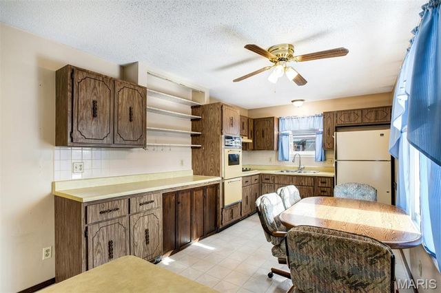 21 Forest View Drive, Arnold, MO 63010