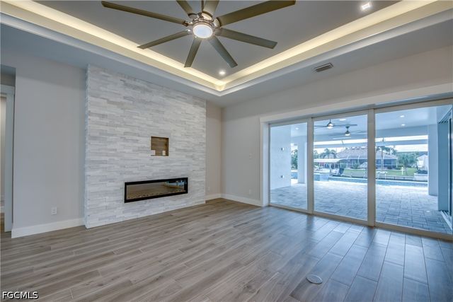 4910 SW 2nd AVE, Cape Coral, FL 33914