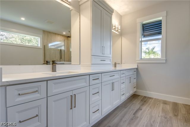 4910 SW 2nd AVE, Cape Coral, FL 33914