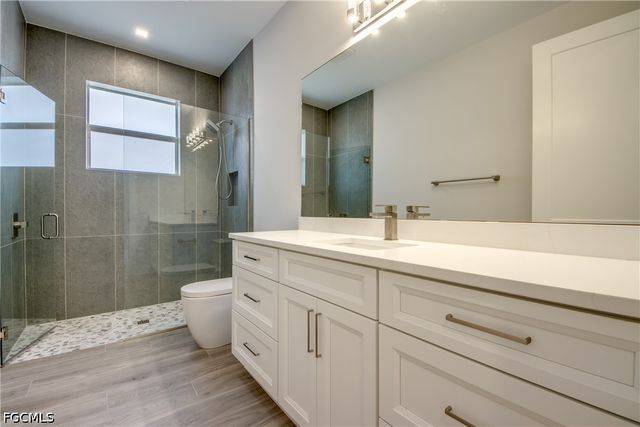 4910 SW 2nd AVE, Cape Coral, FL 33914