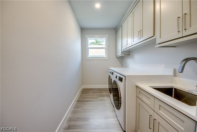 4910 SW 2nd AVE, Cape Coral, FL 33914