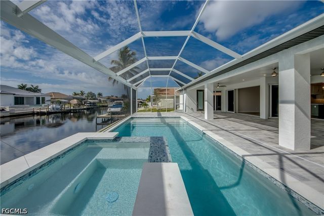 4910 SW 2nd AVE, Cape Coral, FL 33914