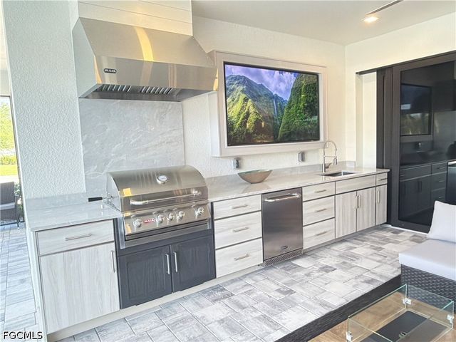 4910 SW 2nd AVE, Cape Coral, FL 33914