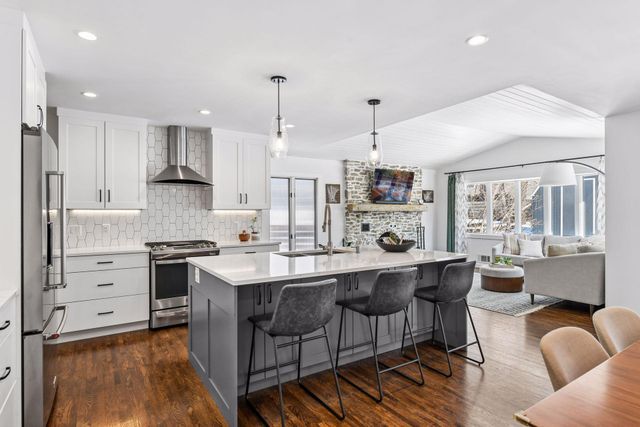 6105 Birchcrest Drive, Edina, MN 55436