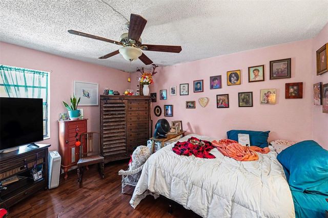 2048 SUNSET GROVE LANE, Clearwater, FL 33765