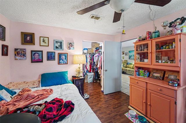 2048 SUNSET GROVE LANE, Clearwater, FL 33765