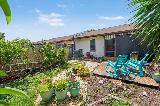 2048 SUNSET GROVE LANE, Clearwater, FL 33765