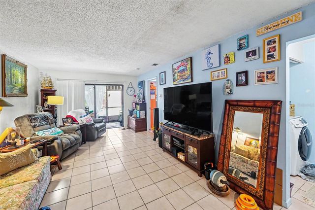 2048 SUNSET GROVE LANE, Clearwater, FL 33765