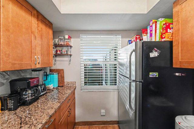 2048 SUNSET GROVE LANE, Clearwater, FL 33765
