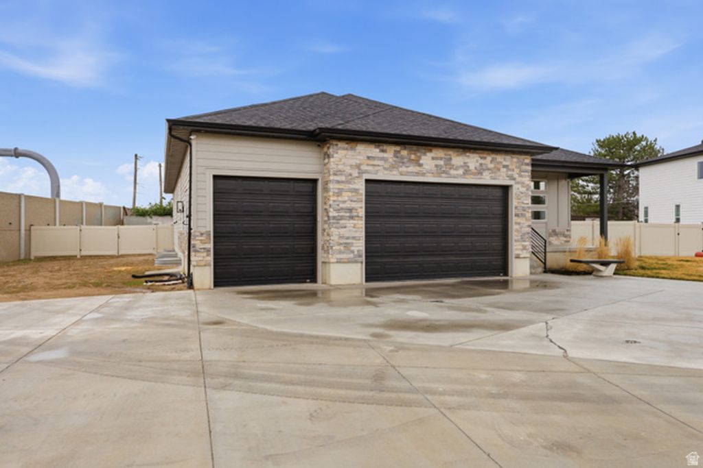 Image 3 of property listing at 2397 W MARVS CV, West Valley City, UT 84119