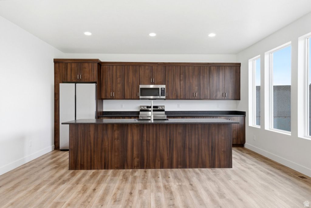 Image 24 of property listing at 2397 W MARVS CV, West Valley City, UT 84119