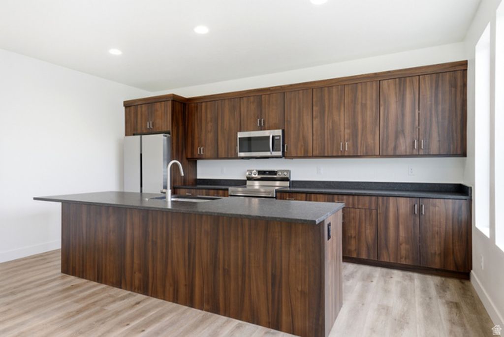 Image 25 of property listing at 2397 W MARVS CV, West Valley City, UT 84119