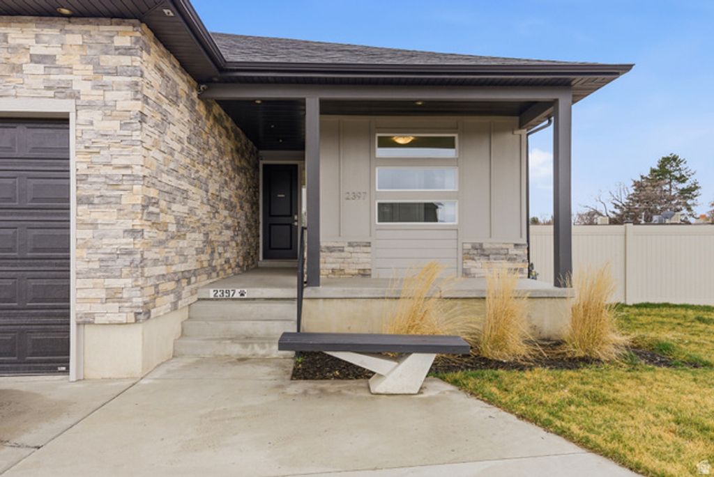 Image 8 of property listing at 2397 W MARVS CV, West Valley City, UT 84119
