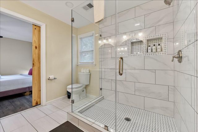 5917 Hagood Avenue, Hanahan, SC 29410