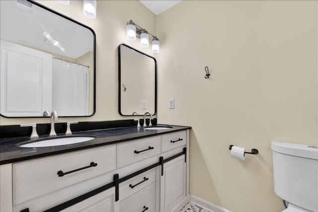 5917 Hagood Avenue, Hanahan, SC 29410