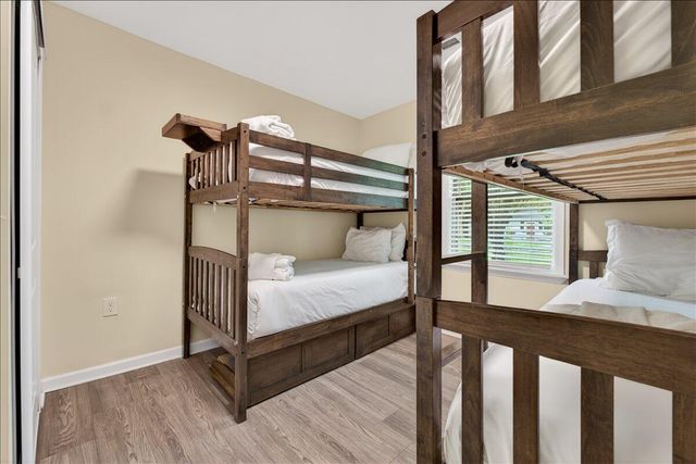 5917 Hagood Avenue, Hanahan, SC 29410