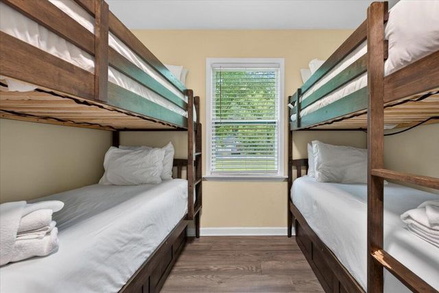 5917 Hagood Avenue, Hanahan, SC 29410
