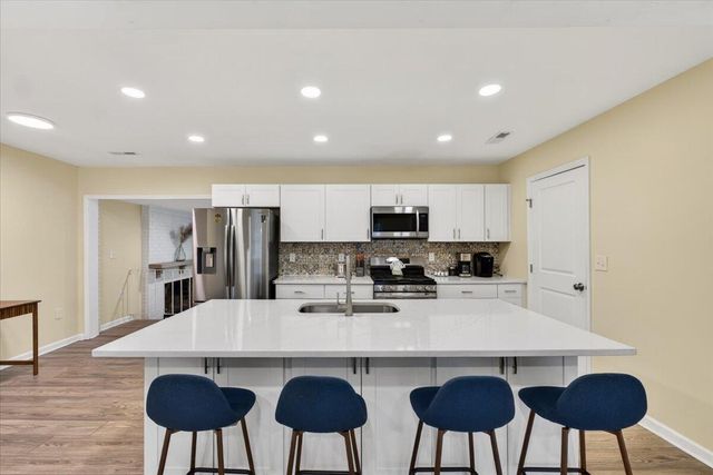 5917 Hagood Avenue, Hanahan, SC 29410