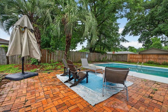 5917 Hagood Avenue, Hanahan, SC 29410