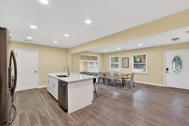 5917 Hagood Avenue, Hanahan, SC 29410