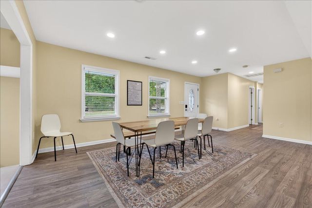 5917 Hagood Avenue, Hanahan, SC 29410