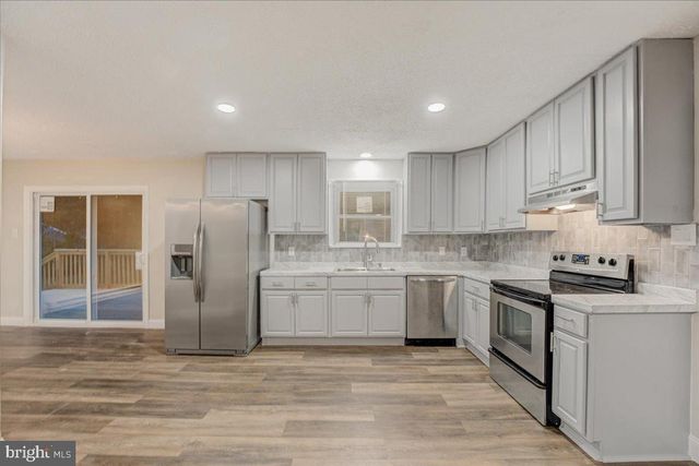 304 OTTER AVE, Browns Mills, NJ 08015