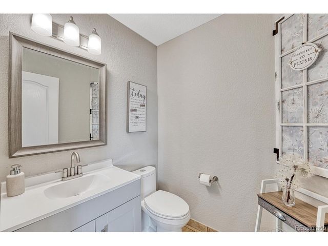 2371 Broadleaf Loop, Castle Rock, CO 80109