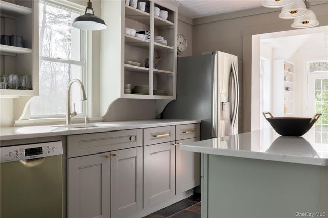 3 Corkscrew Road, Barryville, NY 12719