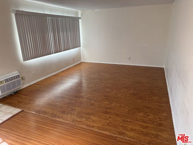 18600 Burbank Boulevard 202, Los Angeles, CA 91356