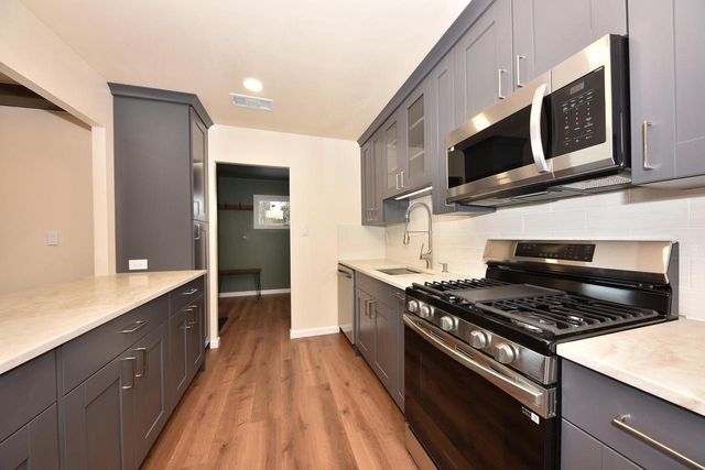 8105 W Townsend STREET, Milwaukee, WI 53222