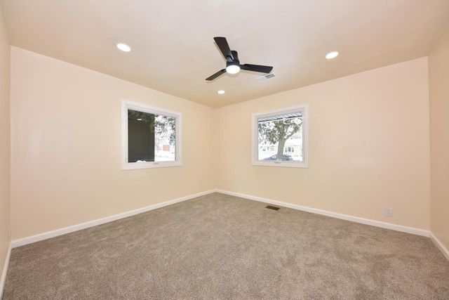 8105 W Townsend STREET, Milwaukee, WI 53222