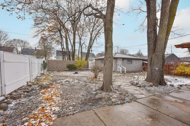 8105 W Townsend STREET, Milwaukee, WI 53222