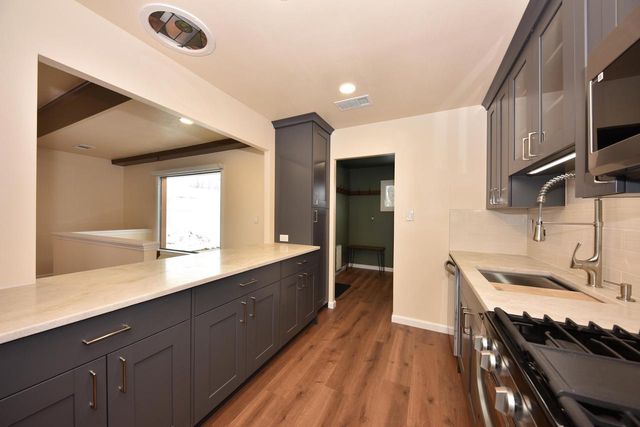 8105 W Townsend STREET, Milwaukee, WI 53222