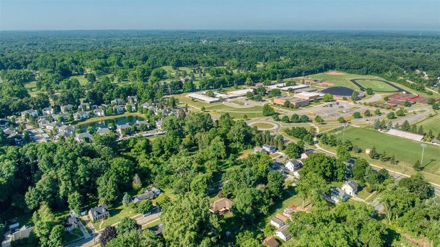 509 Sulgrave Avenue, Jackson, MI 49203