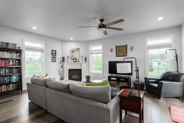 6462 Revere Pass, Deforest, WI 53532