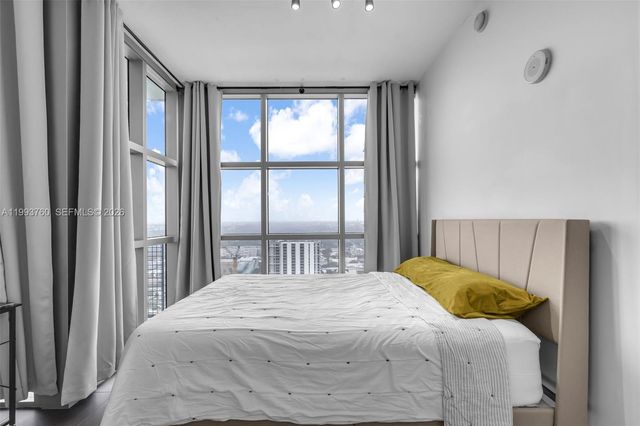 3301 NE 1st Ave H2813, Miami, FL 33137