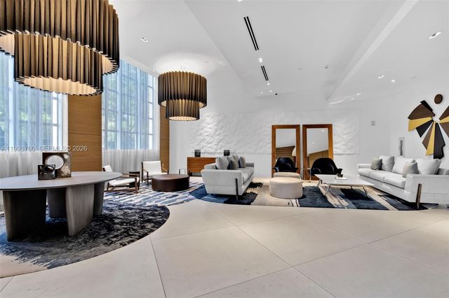 3301 NE 1st Ave H2813, Miami, FL 33137