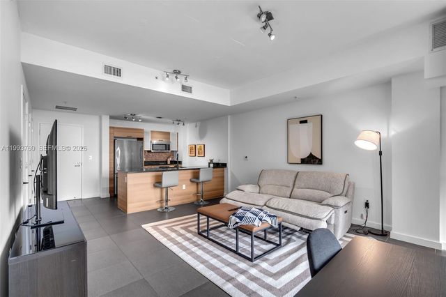 3301 NE 1st Ave H2813, Miami, FL 33137