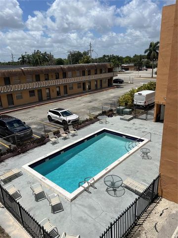 295 NW 72nd Ave 306, Miami, FL 33126