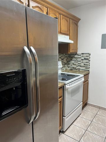 295 NW 72nd Ave 306, Miami, FL 33126