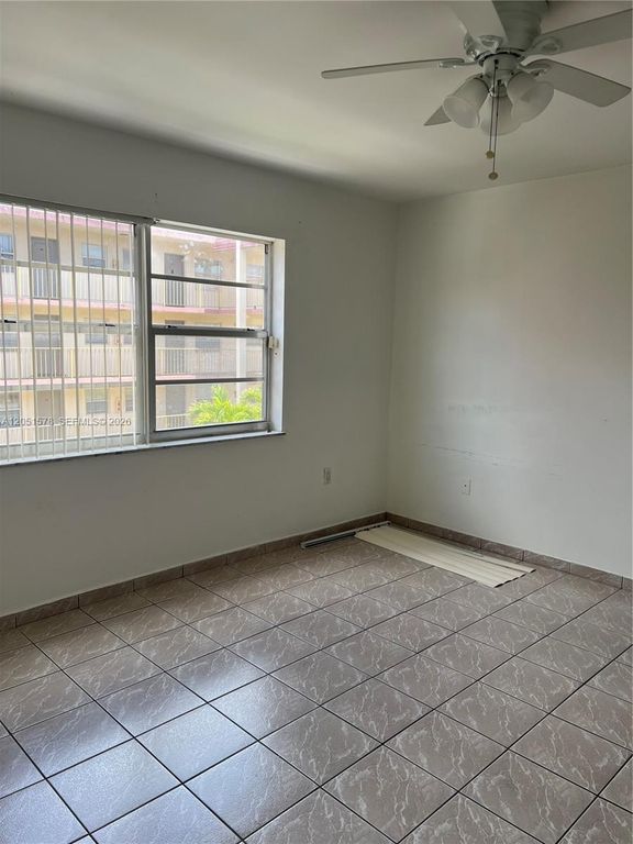 295 NW 72nd Ave 306, Miami, FL 33126