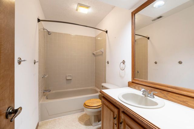 1402 Trace Fourteen, West Lafayette, IN 47906