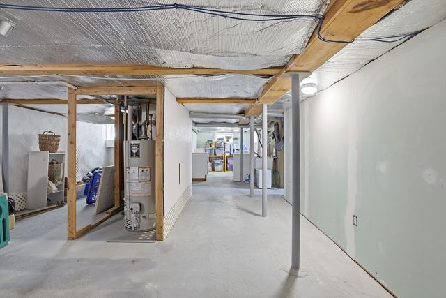 18 Glenwood St, North Andover, MA 01845