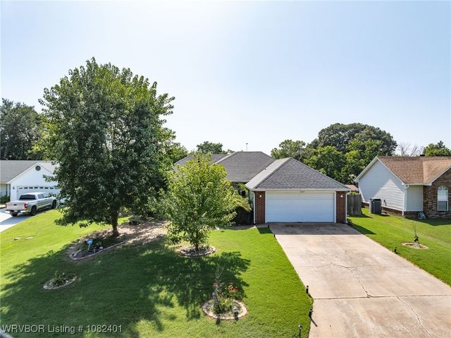 2205 Quartz Circle, Van Buren, AR 72956