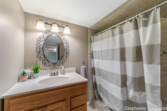 1601 Westwind Court, Muskegon, MI 49445