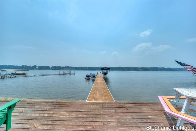 1601 Westwind Court, Muskegon, MI 49445