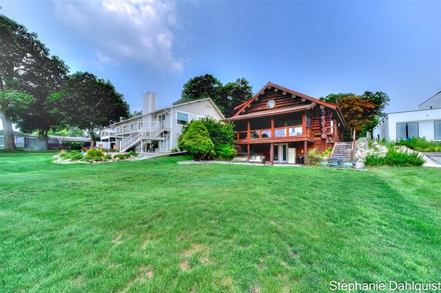 1601 Westwind Court, Muskegon, MI 49445