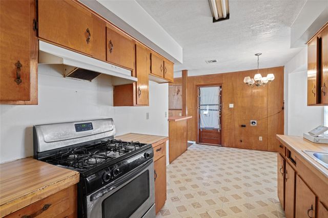 3138 Sunbeam Street, Houston, TX 77051