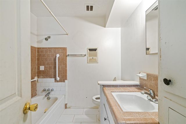 3138 Sunbeam Street, Houston, TX 77051