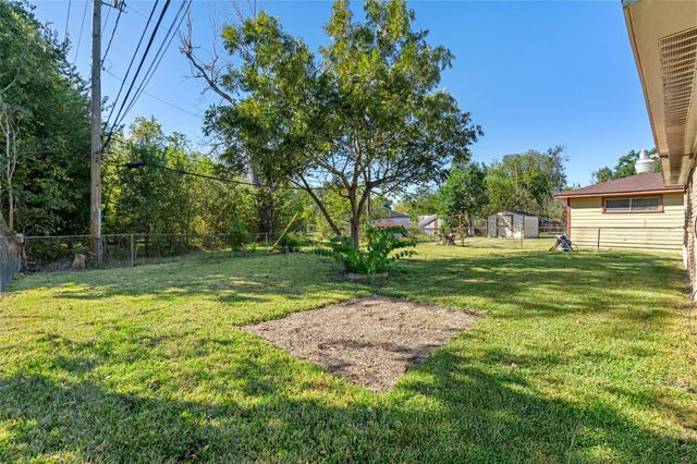 3138 Sunbeam Street, Houston, TX 77051